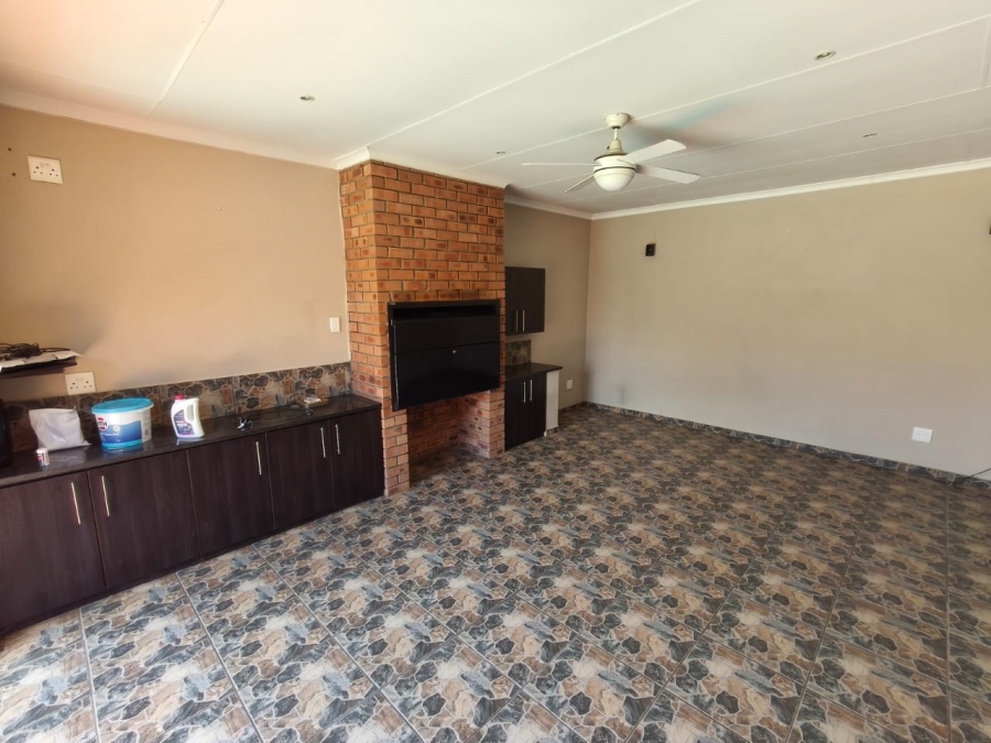 3 Bedroom Property for Sale in Waterkloof East North West